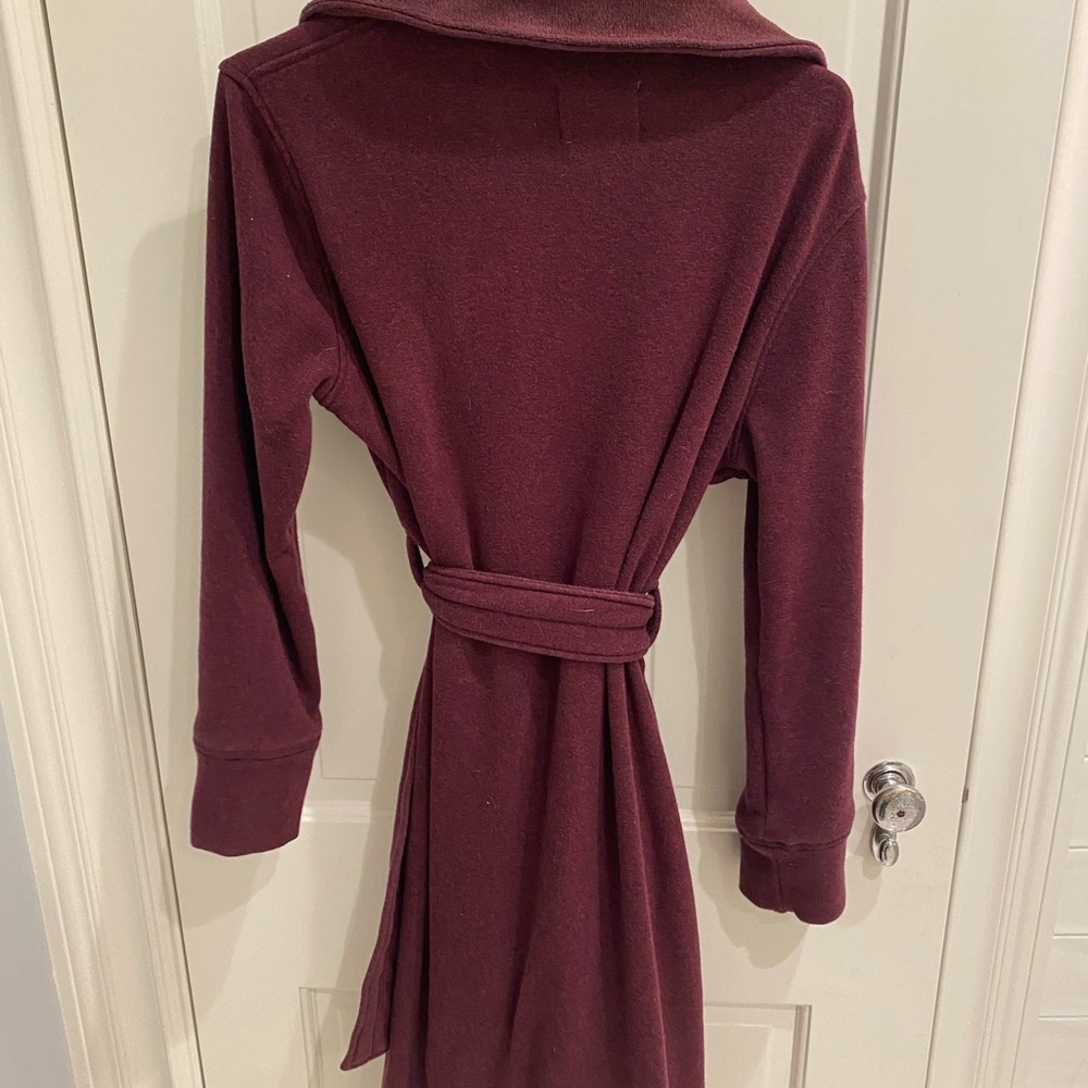Maroon ugg robe - Picture 3 of 4